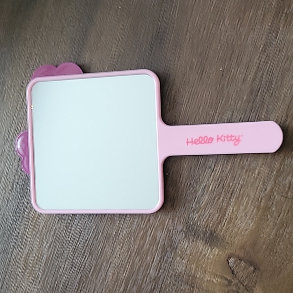 Hello Kitty Handheld Mirror - New - Picture 2 of 7